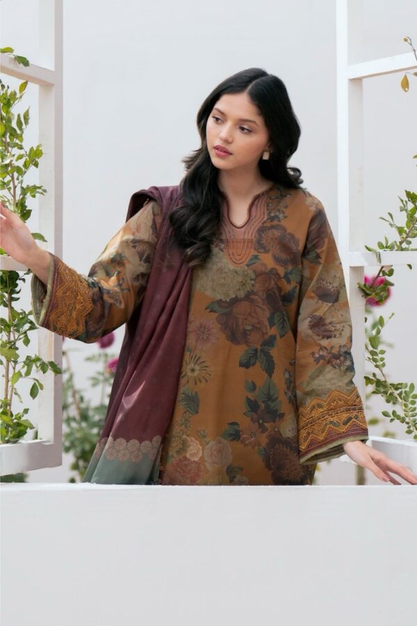 Baroque — 3pc on Fine Quality soft Digital Printed Karandi  with Soft Karandi Shawl - Image 3